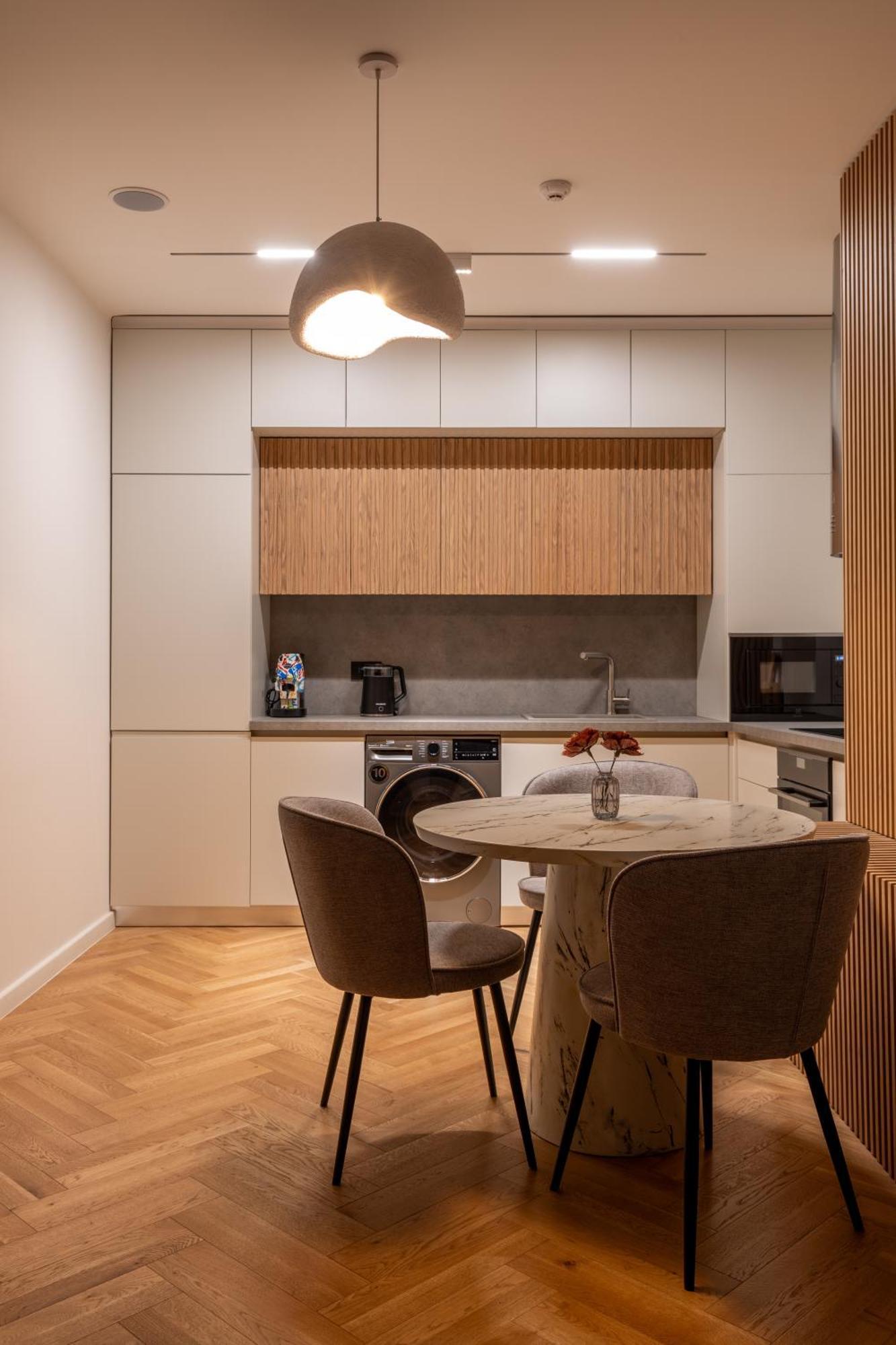 Vater Selected Apartments 티라나 외부 사진