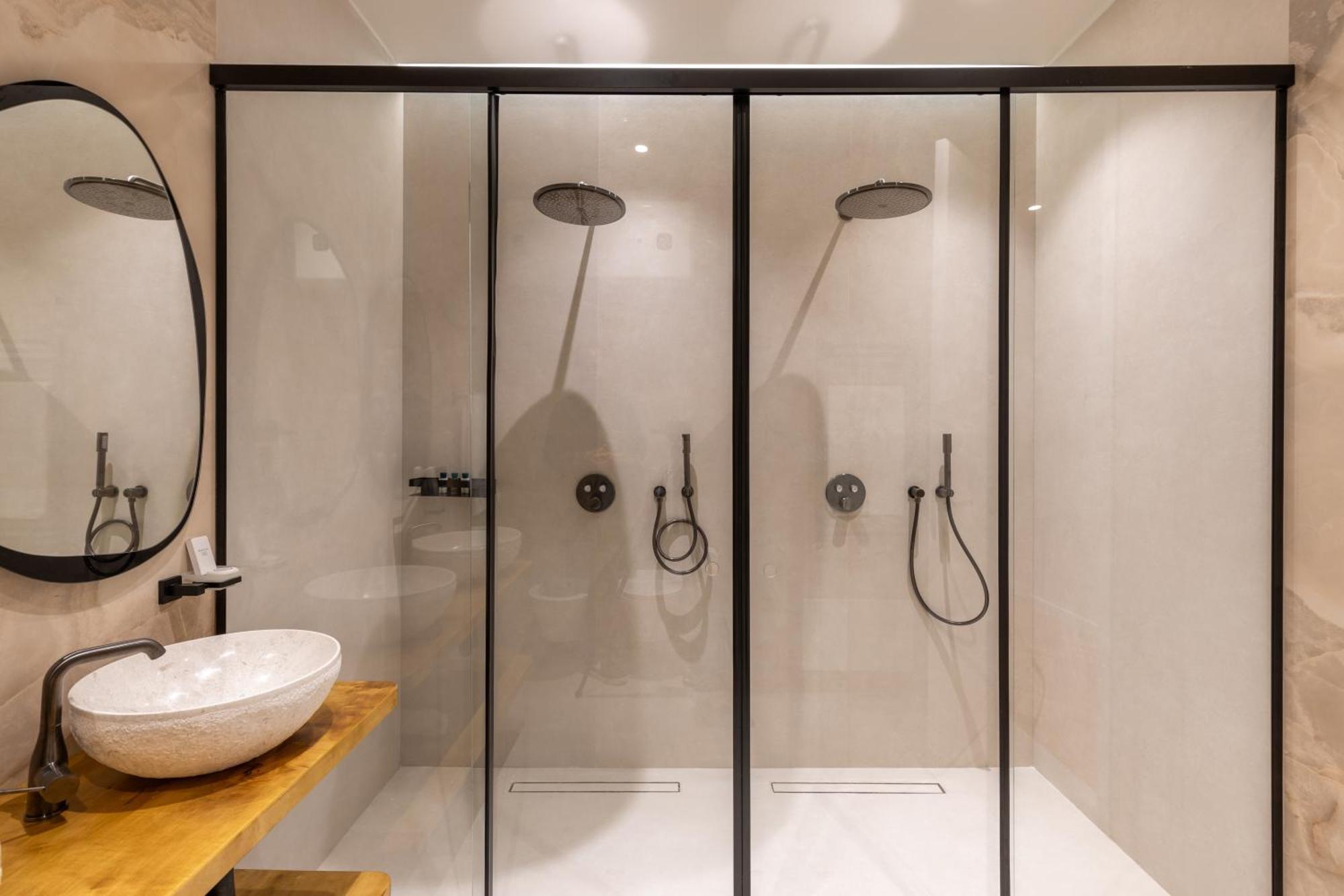 Vater Selected Apartments 티라나 외부 사진