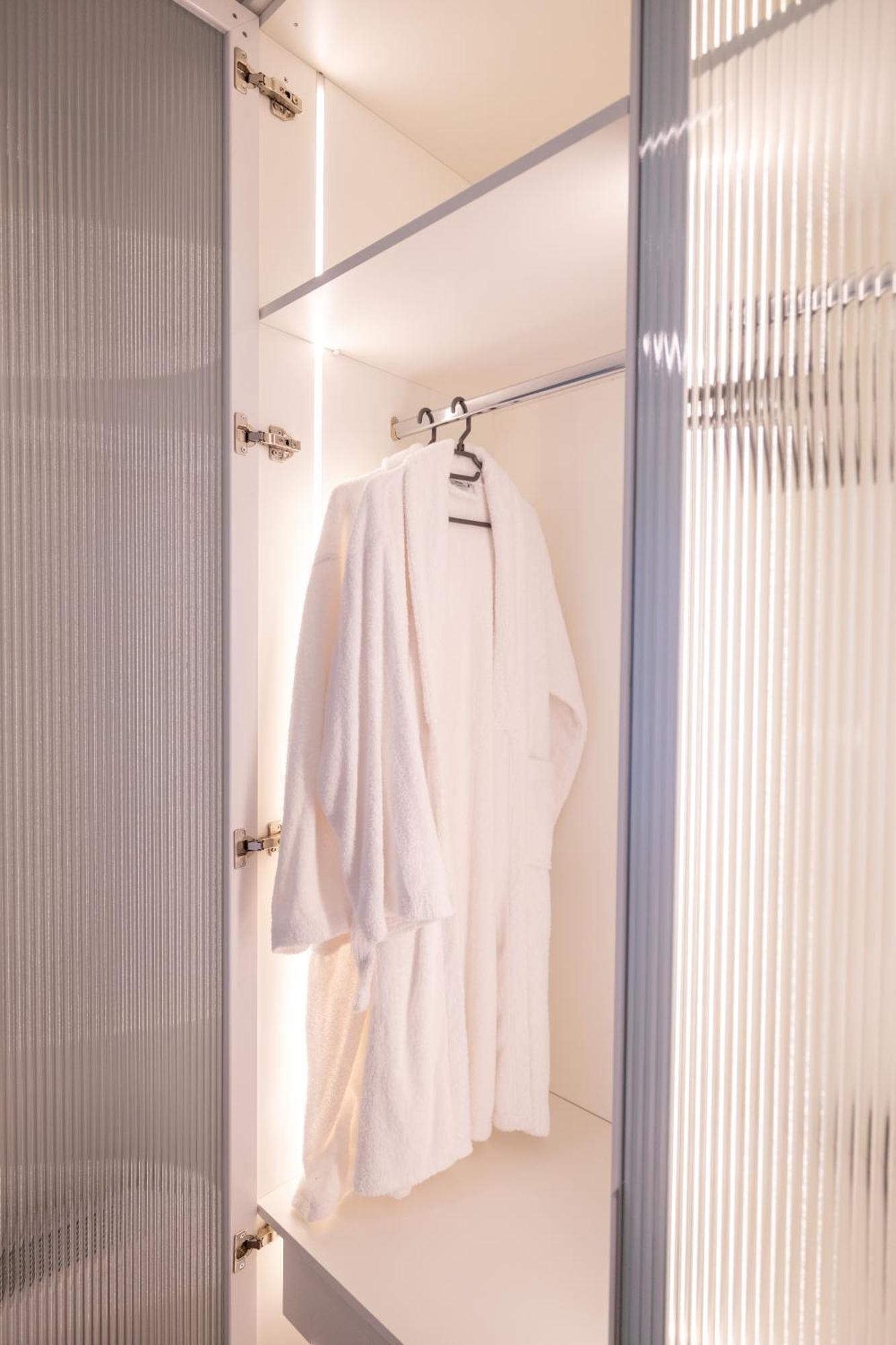 Vater Selected Apartments 티라나 외부 사진
